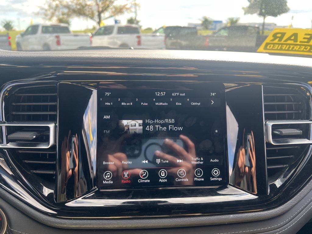 2024 Dodge Durango SXT Image 13 of 24