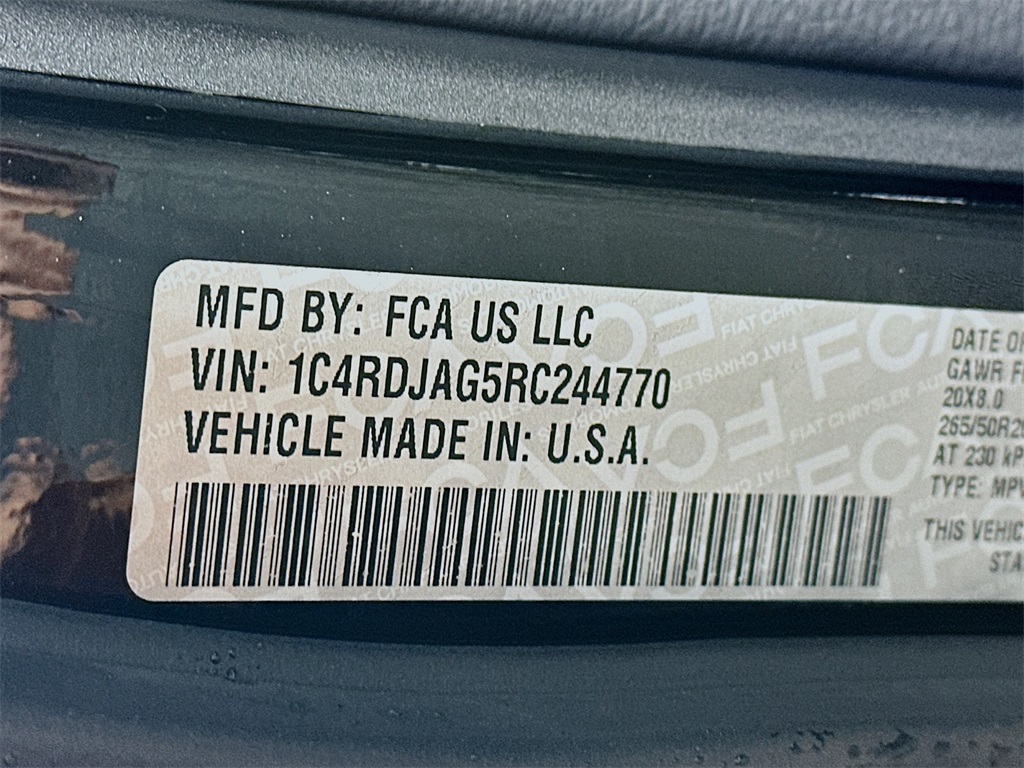 Vehicle image 18 of 20