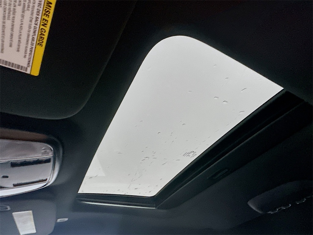 Vehicle image 13 of 20
