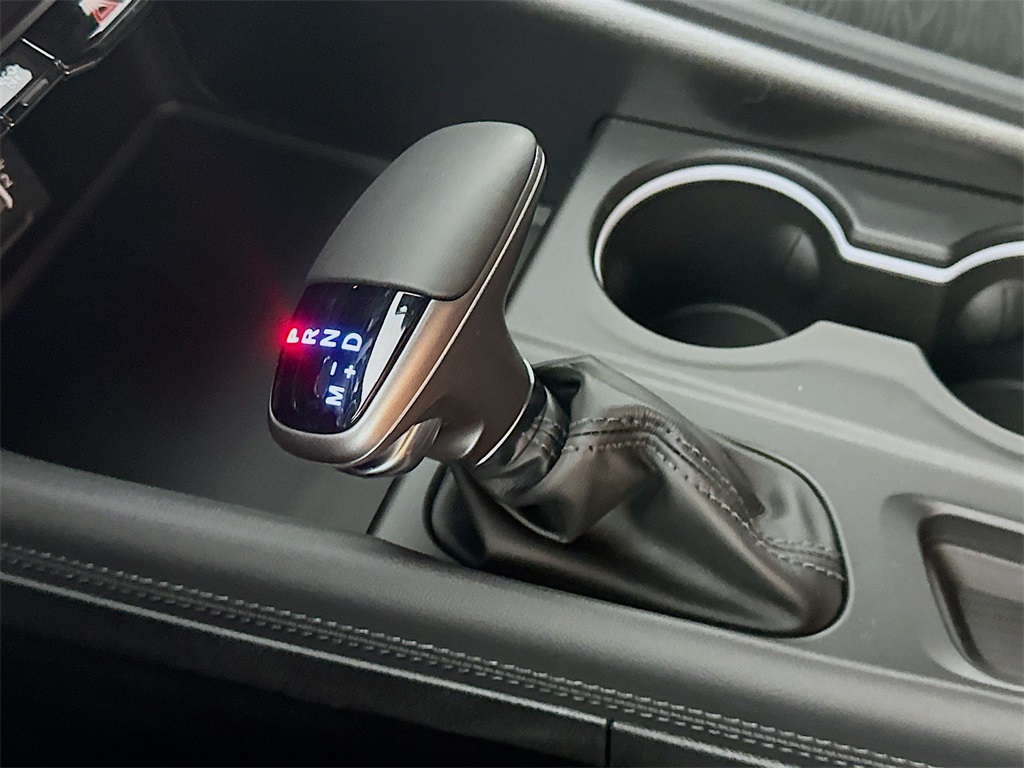 Vehicle image 11 of 20