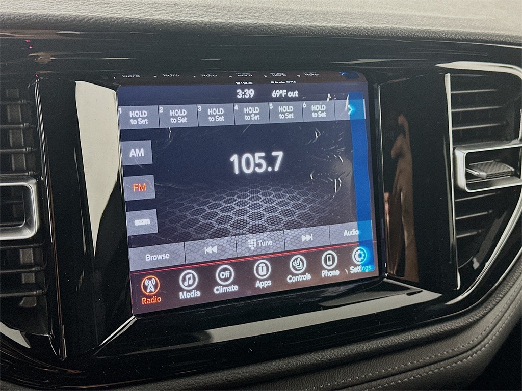 Vehicle image 13 of 20