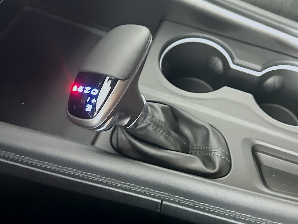 Vehicle image 12 of 20