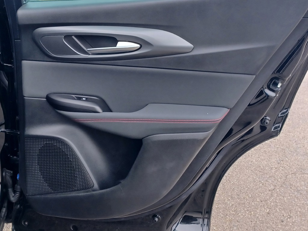 Vehicle image 11 of 29