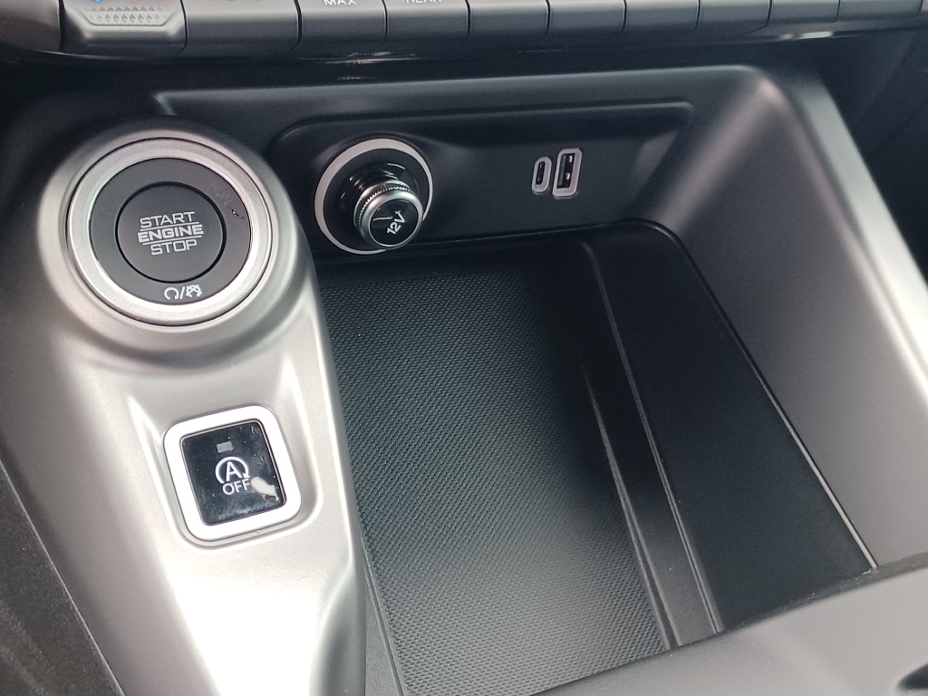 Vehicle image 23 of 29