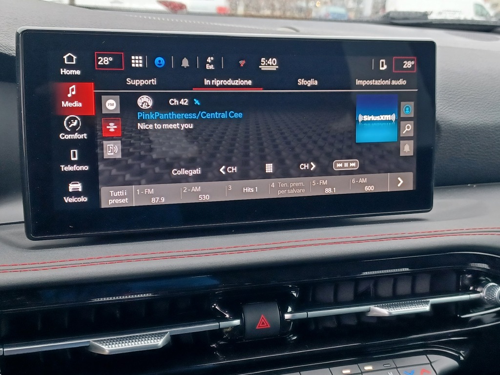 Vehicle image 25 of 29