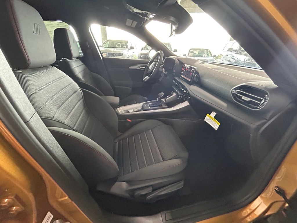Vehicle image 15 of 43