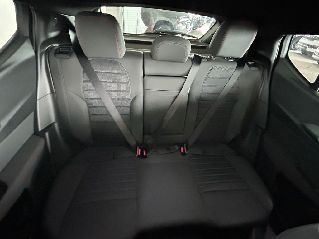 Vehicle image 21 of 43