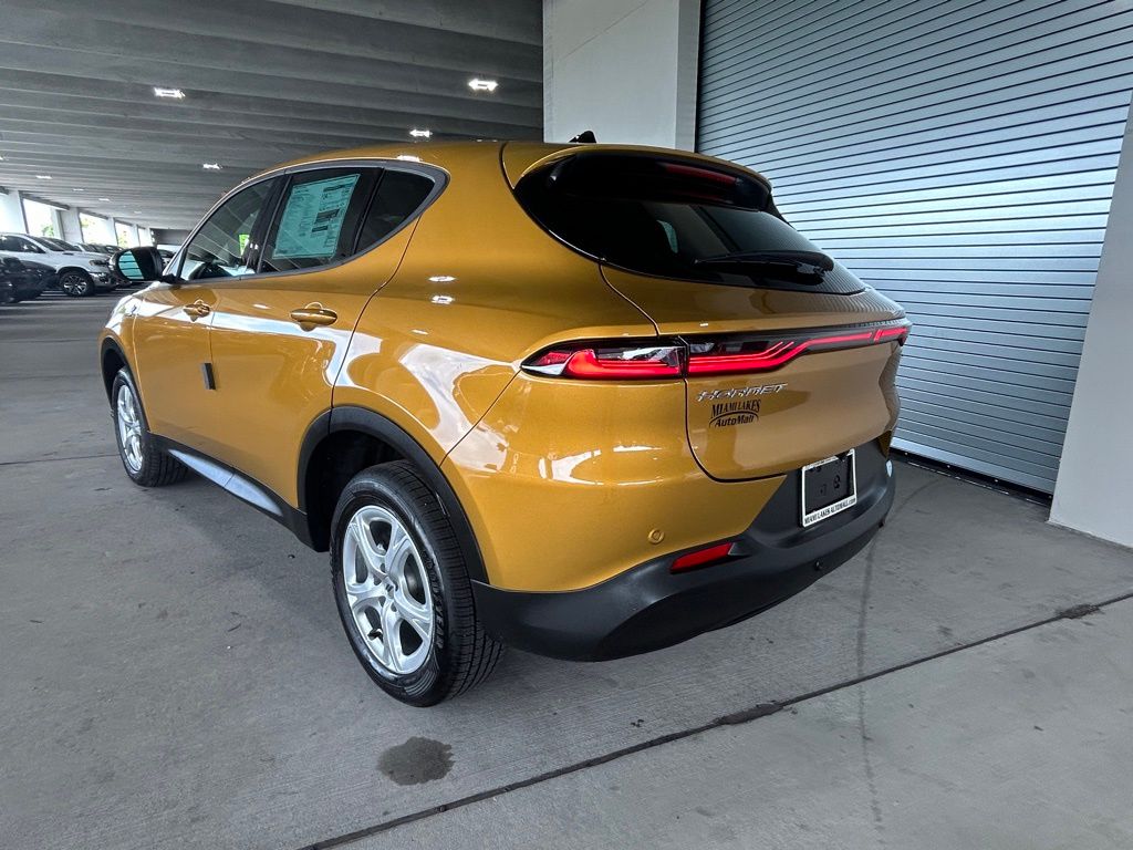 Vehicle image 6 of 43