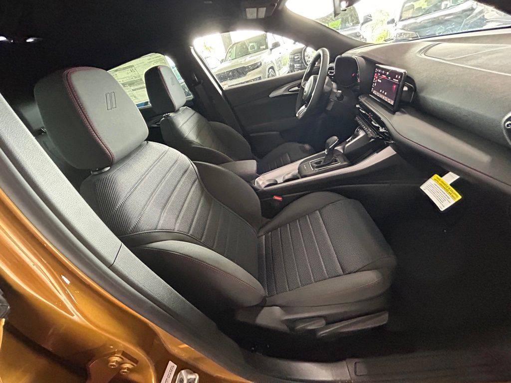 Vehicle image 19 of 43