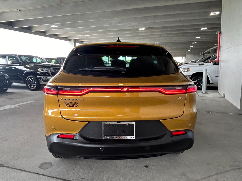Vehicle image 5 of 43