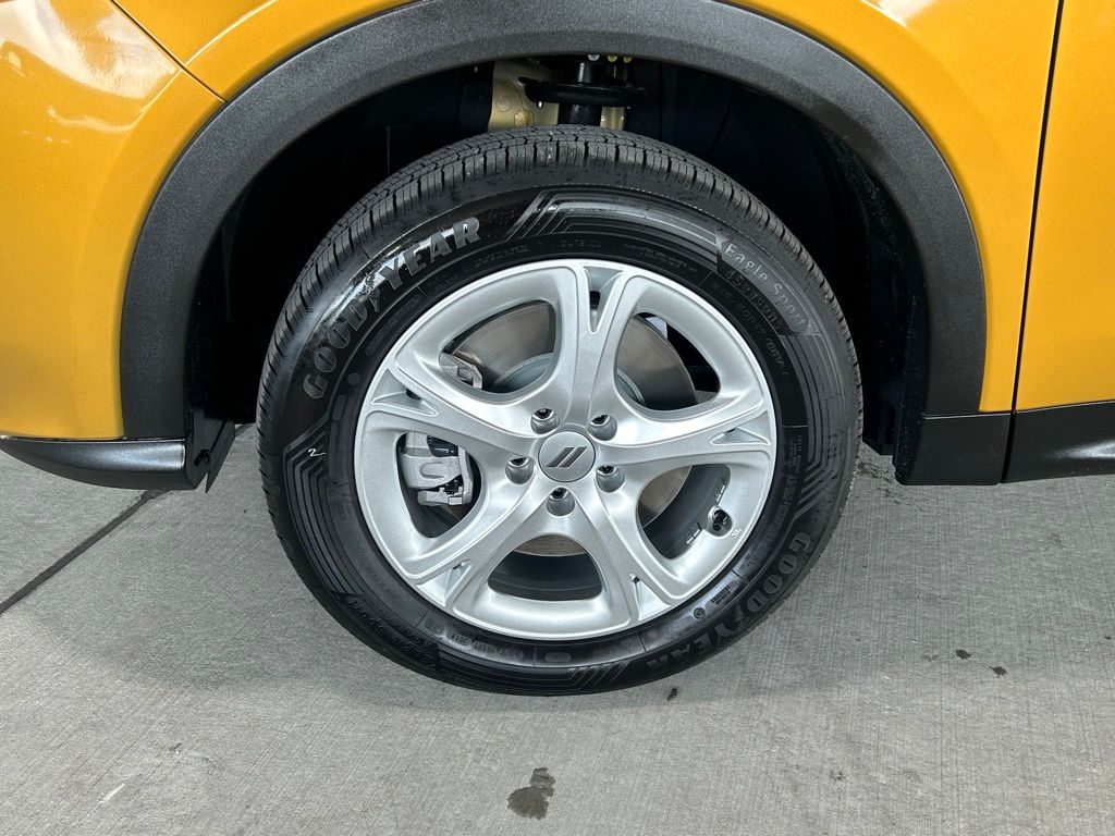 Vehicle image 11 of 43