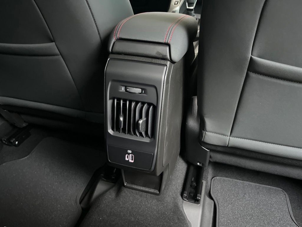 2024 Dodge Hornet GT Image 29 of 48