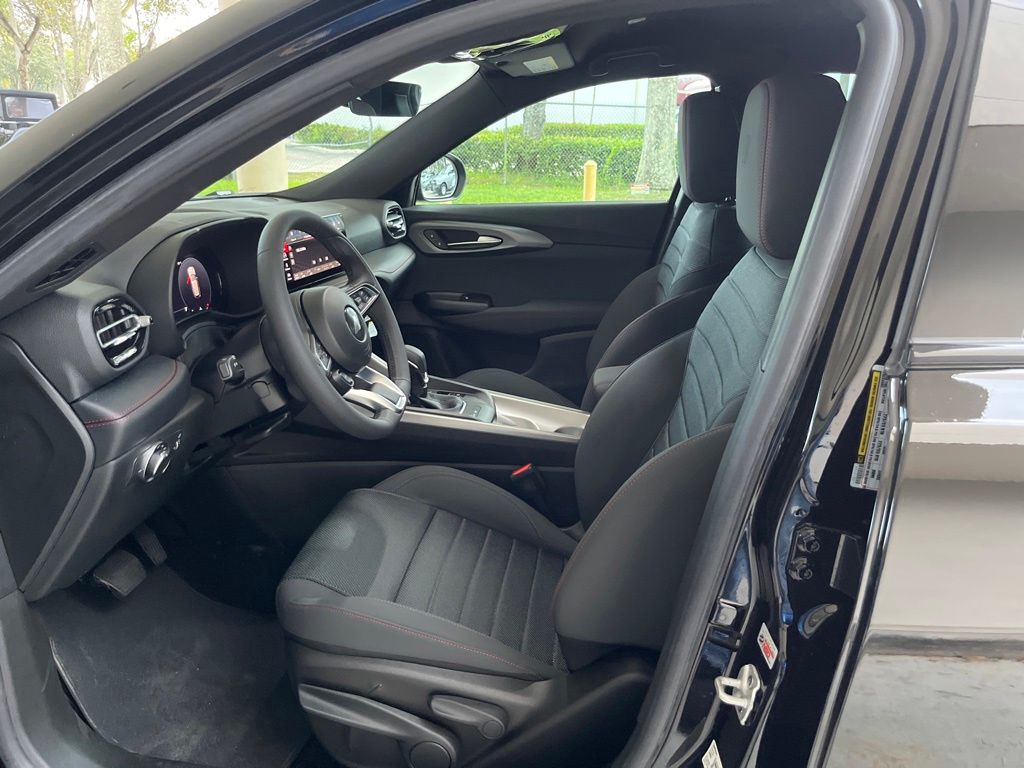 2024 Dodge Hornet GT Image 7 of 48