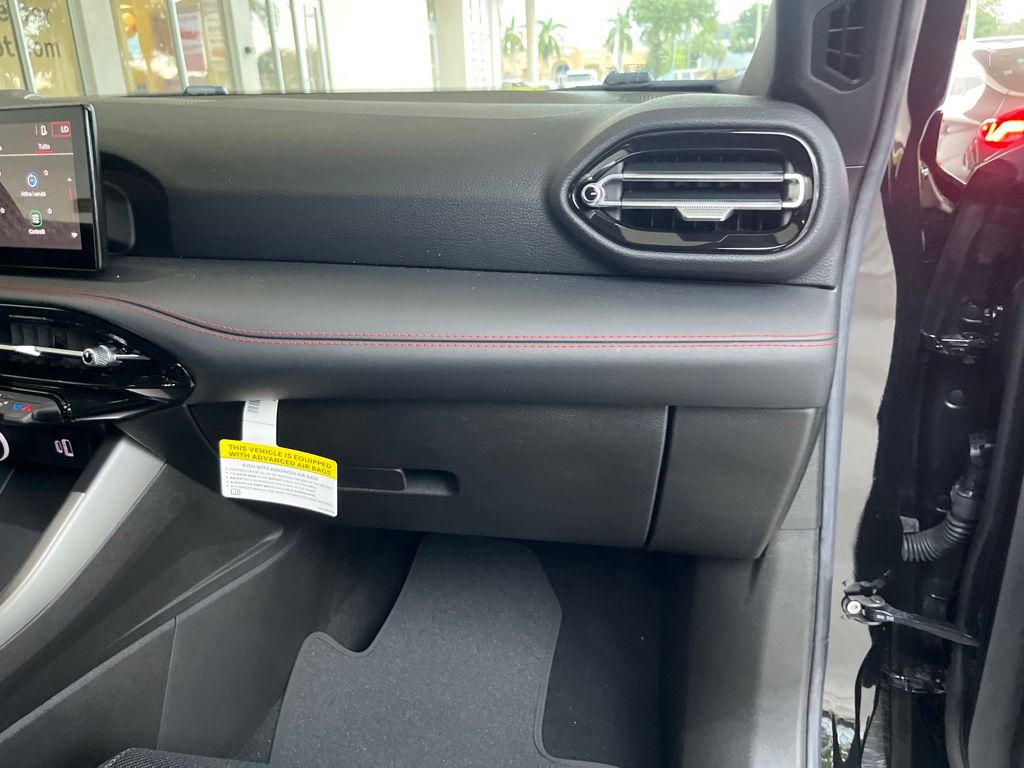 2024 Dodge Hornet GT Image 24 of 48