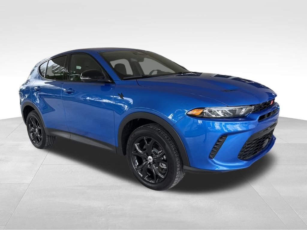 2024 Dodge Hornet GT Image 2 of 40