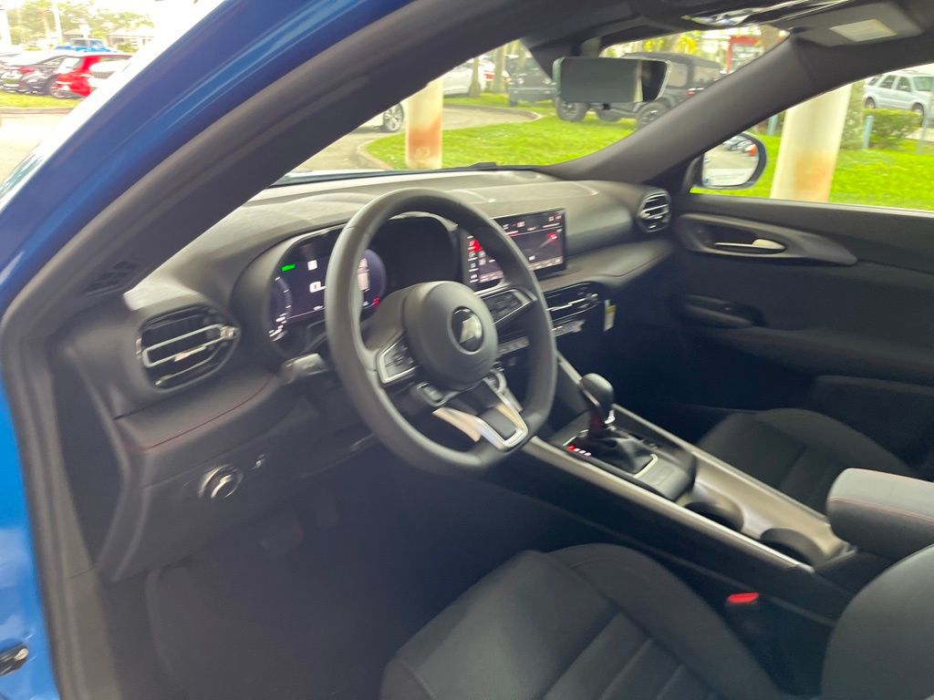 2024 Dodge Hornet GT Image 6 of 40