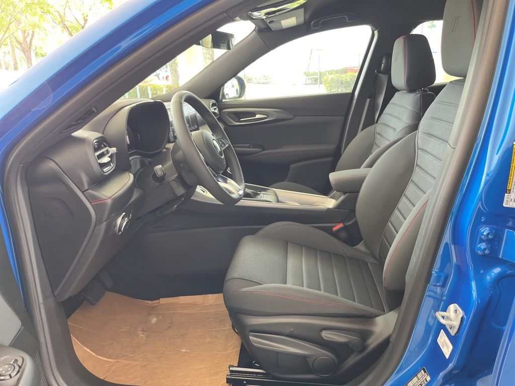 2024 Dodge Hornet GT Image 5 of 38