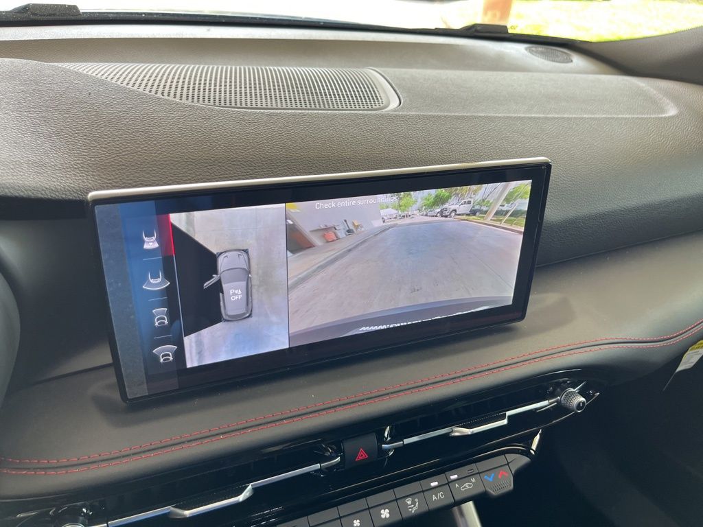 2024 Dodge Hornet GT Image 9 of 38