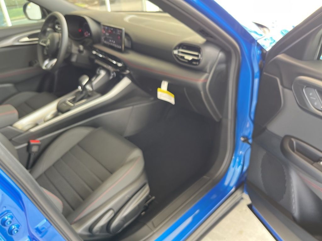 2024 Dodge Hornet GT Image 19 of 38