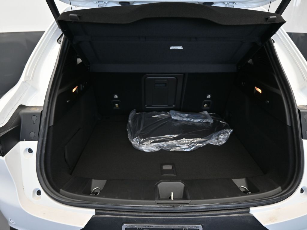 Vehicle image 64 of 72