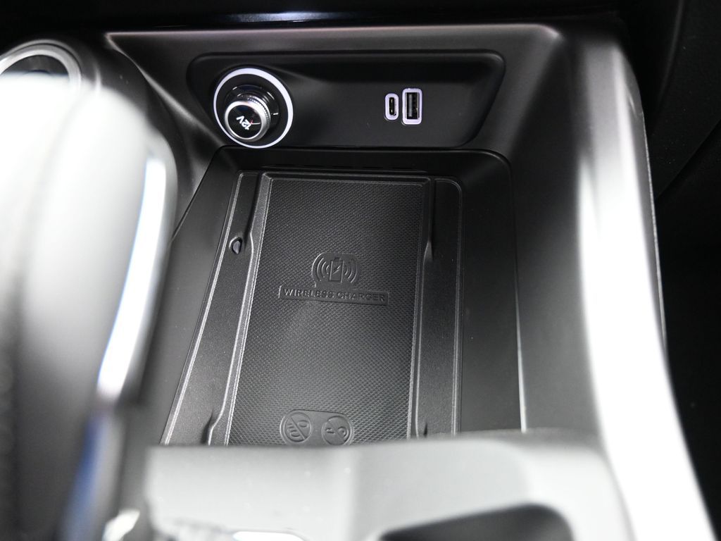 Vehicle image 49 of 72