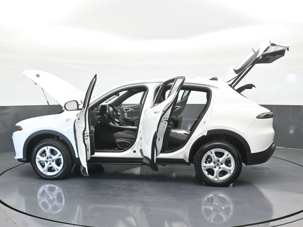 Vehicle image 30 of 72