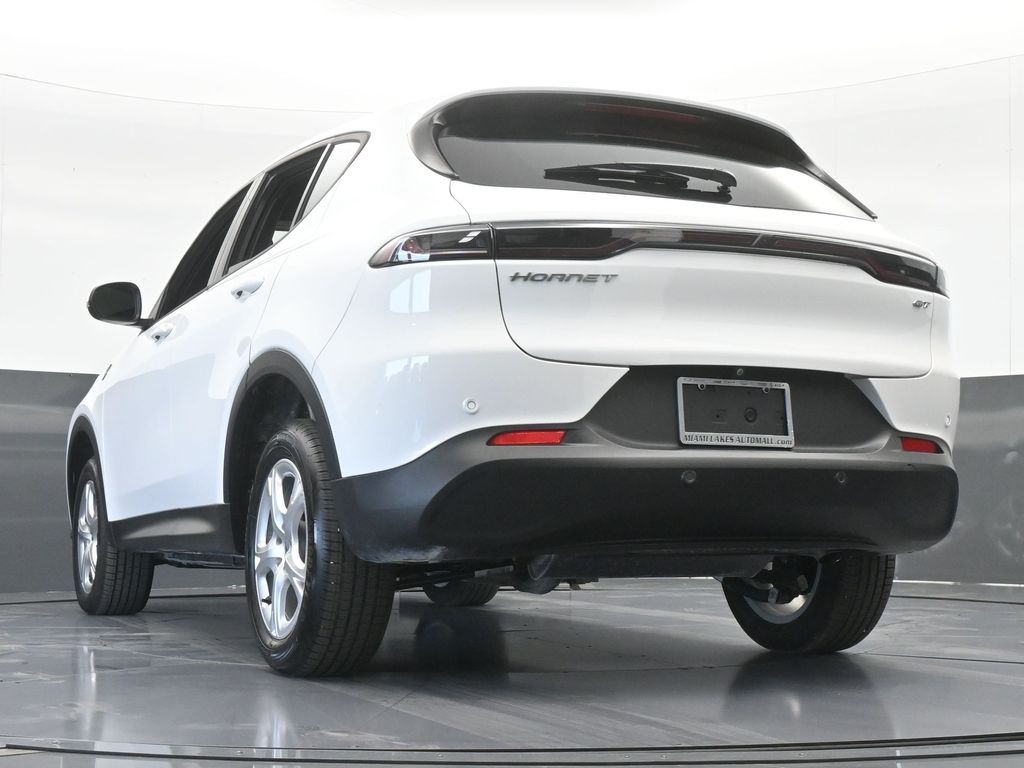 Vehicle image 23 of 72