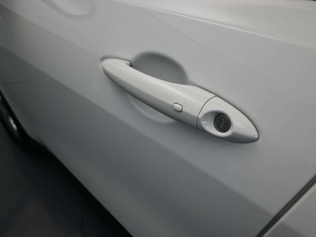 Vehicle image 56 of 72