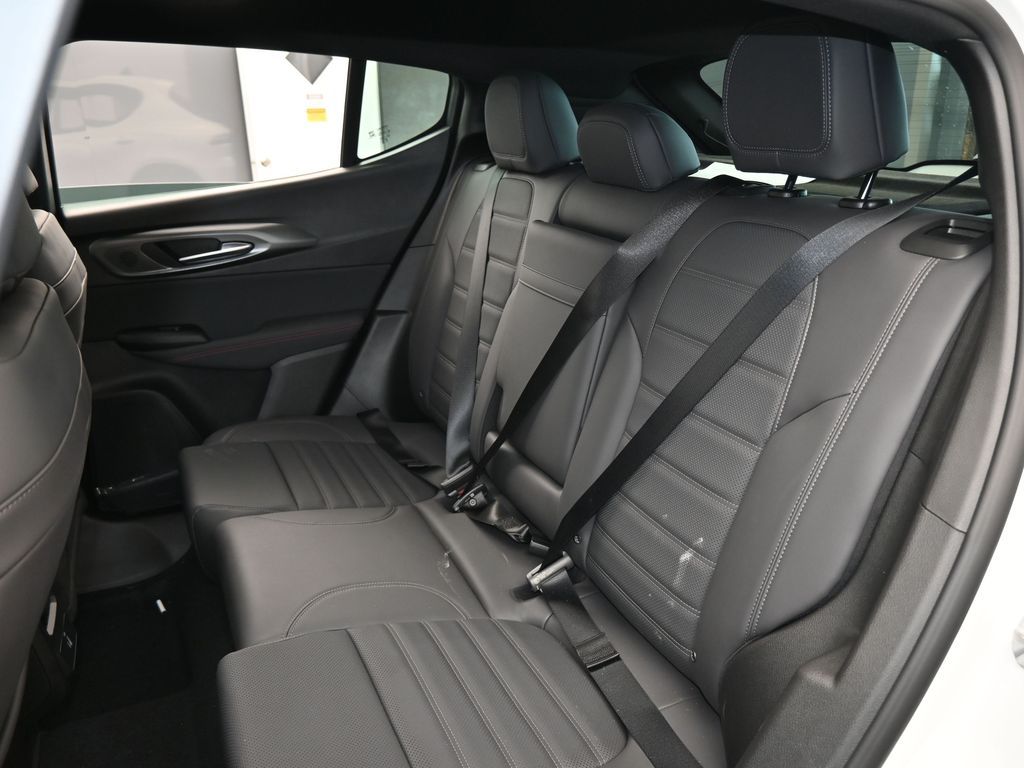 Vehicle image 58 of 72