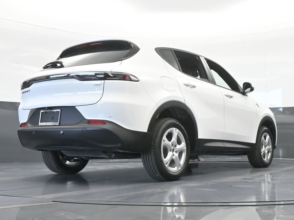 Vehicle image 22 of 72