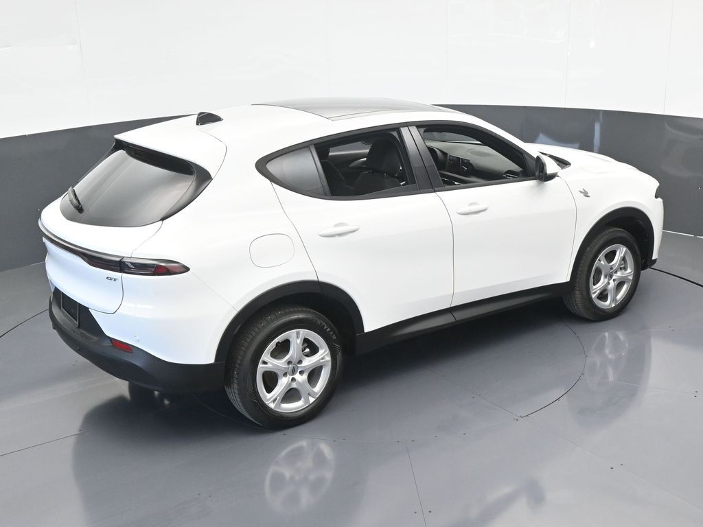 Vehicle image 21 of 72