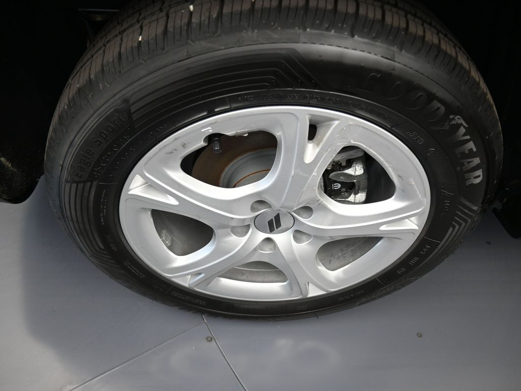 Vehicle image 65 of 72