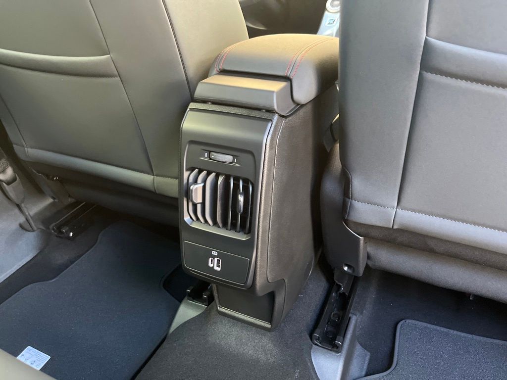 2024 Dodge Hornet GT Image 24 of 42