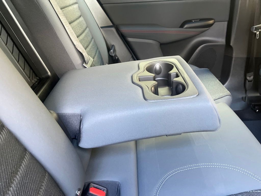 2024 Dodge Hornet GT Image 23 of 42