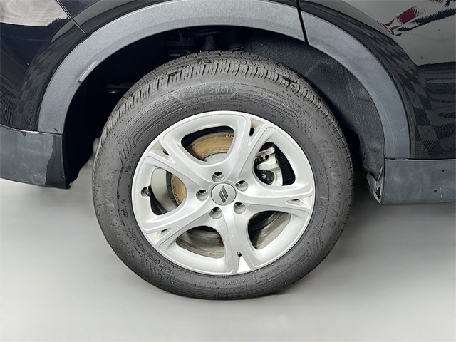 Vehicle image 33 of 37
