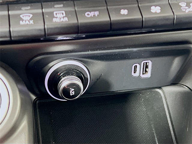 Vehicle image 19 of 37