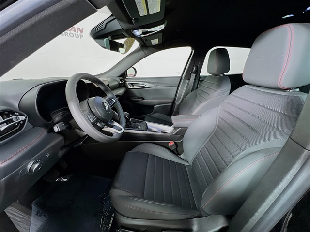 Vehicle image 10 of 37
