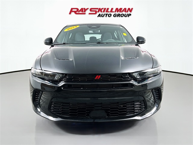 Vehicle image 2 of 37