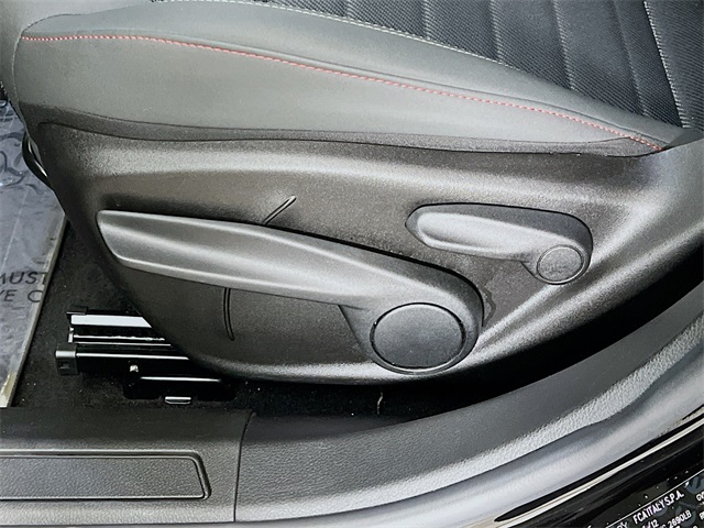 Vehicle image 11 of 37