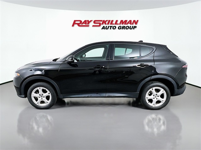 Vehicle image 8 of 37