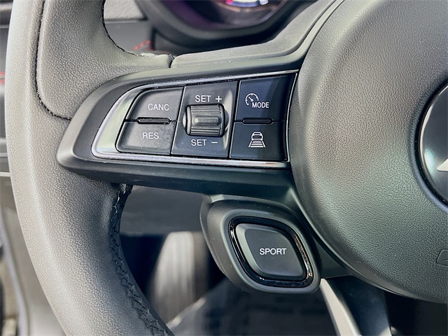 Vehicle image 13 of 37