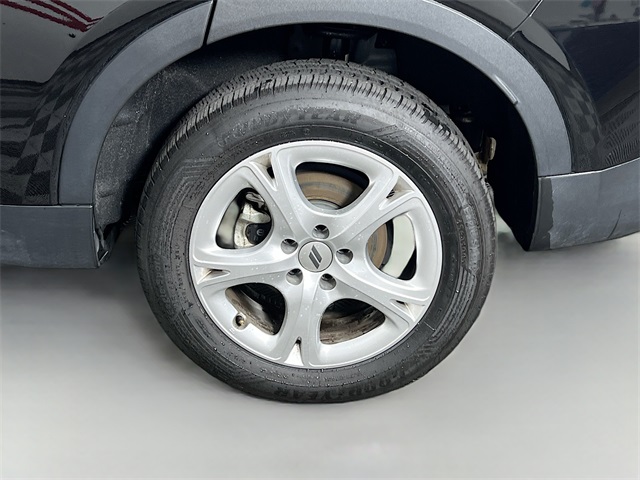 Vehicle image 32 of 37