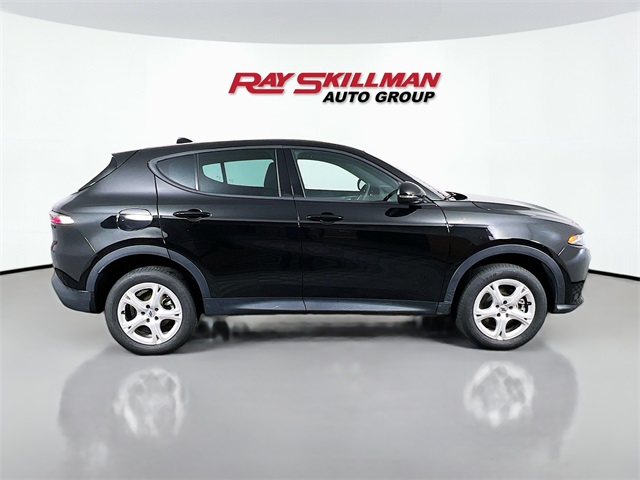 Vehicle image 4 of 37