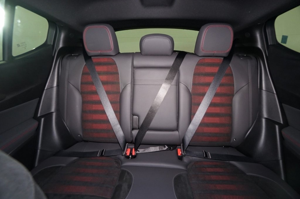 Vehicle image 13 of 20