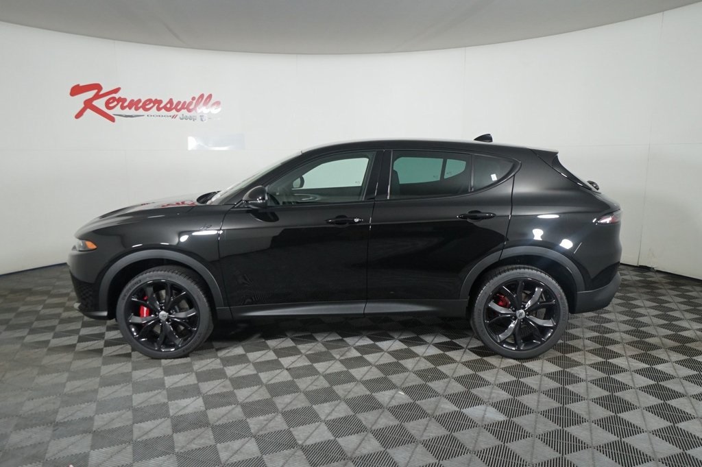 Vehicle image 2 of 20