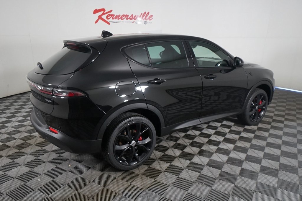 Vehicle image 3 of 20