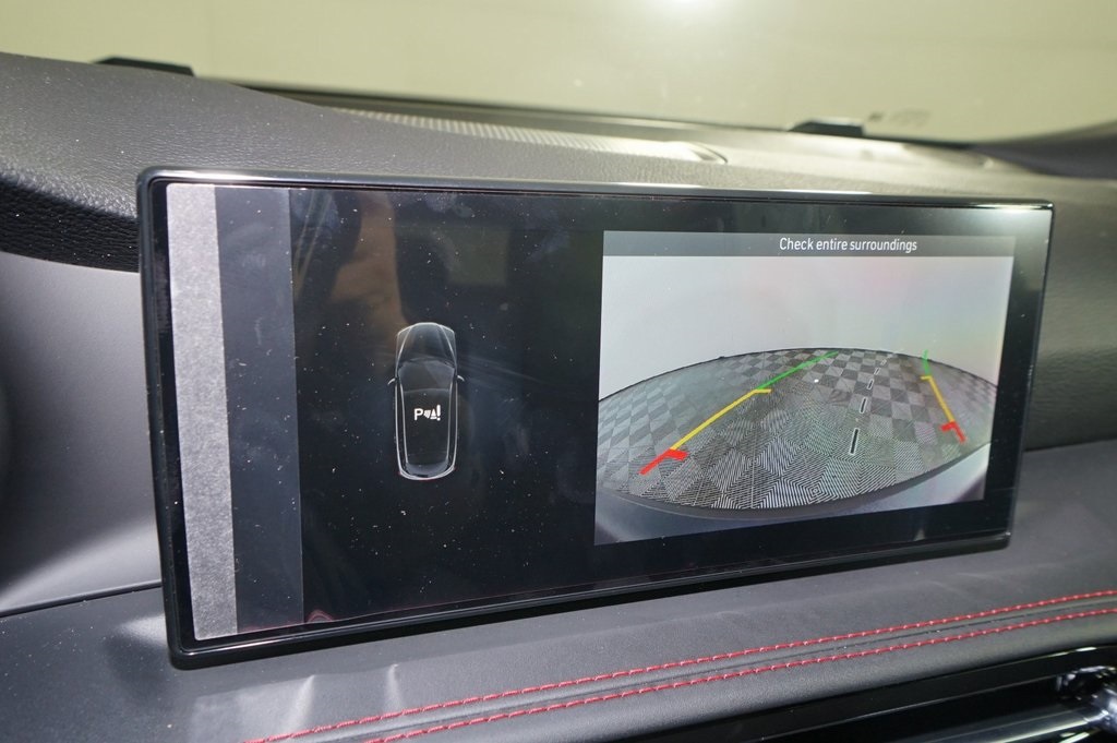 Vehicle image 17 of 20