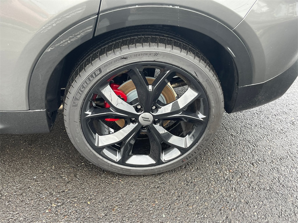 Vehicle image 11 of 20