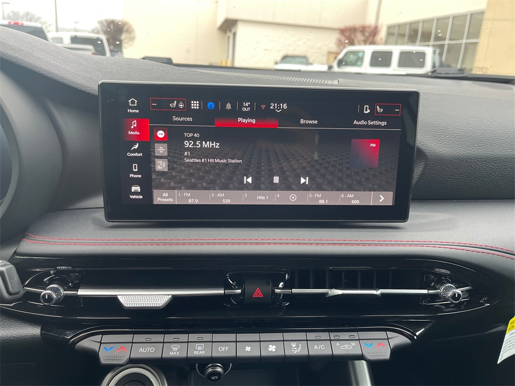 Vehicle image 17 of 20