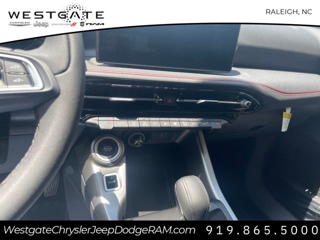 Vehicle image 19 of 30